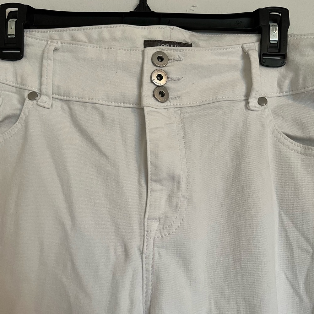 Torrid White straight leg Jegging